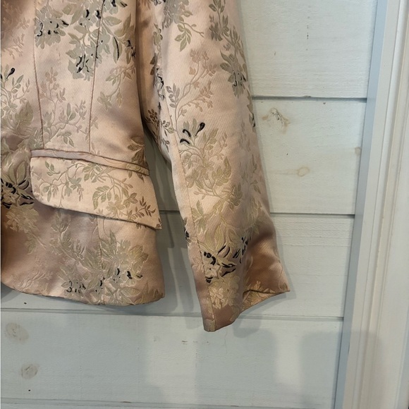 Kay Unger Floral Patterned Tan Jacket in size 8 - Picture 5 of 13